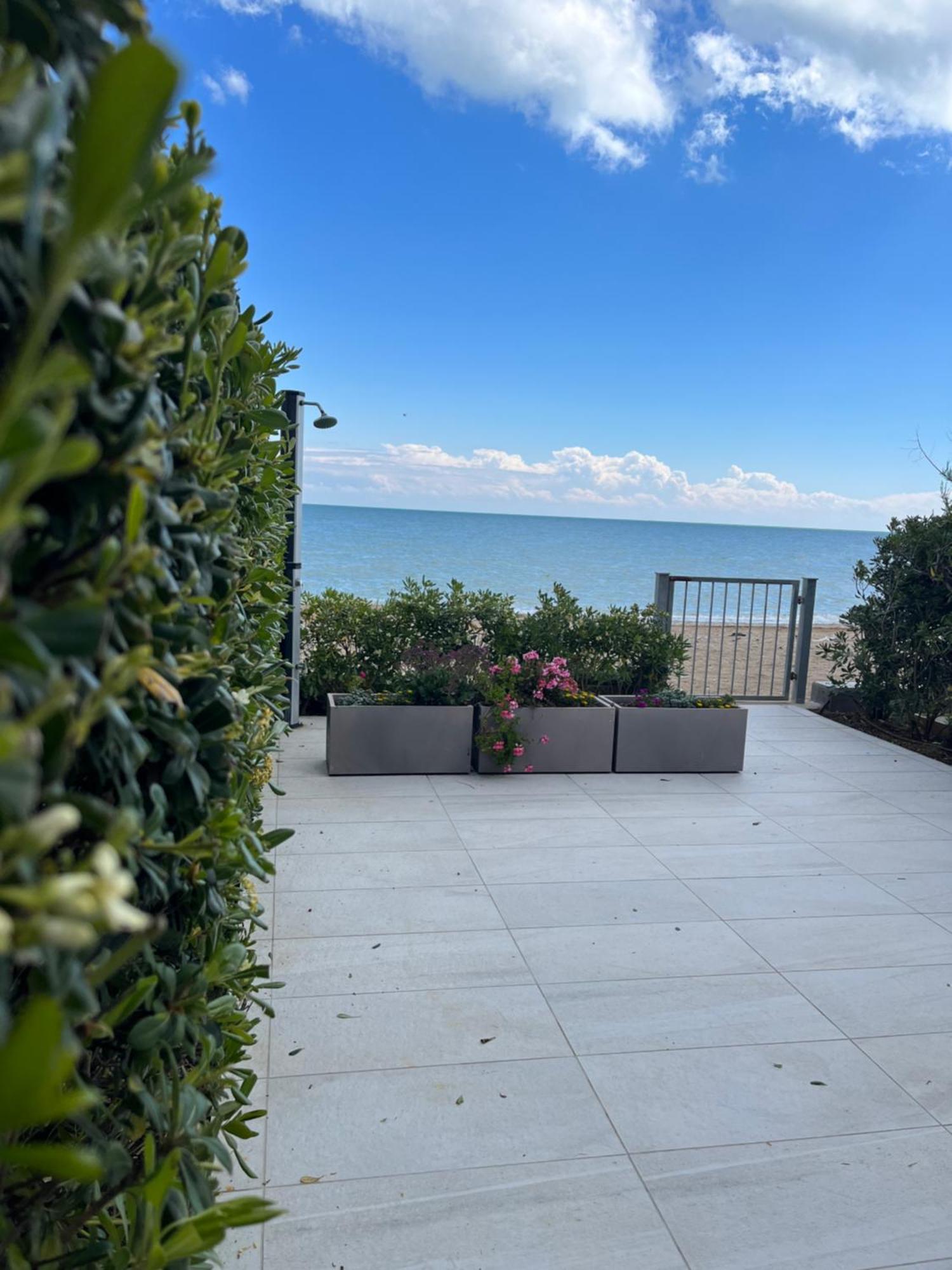 Casamare Una Casa Sulla Spiaggia Nelle Marche Vila Porto Potenza Picena Exterior foto