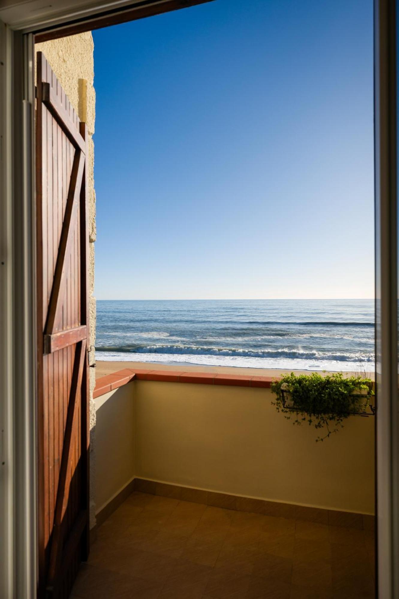 Casamare Una Casa Sulla Spiaggia Nelle Marche Vila Porto Potenza Picena Exterior foto