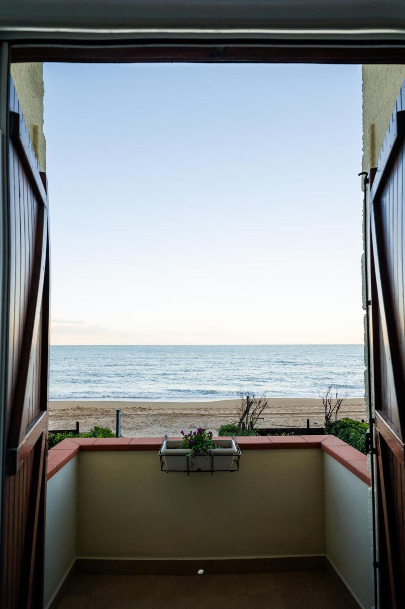 Casamare Una Casa Sulla Spiaggia Nelle Marche Vila Porto Potenza Picena Exterior foto